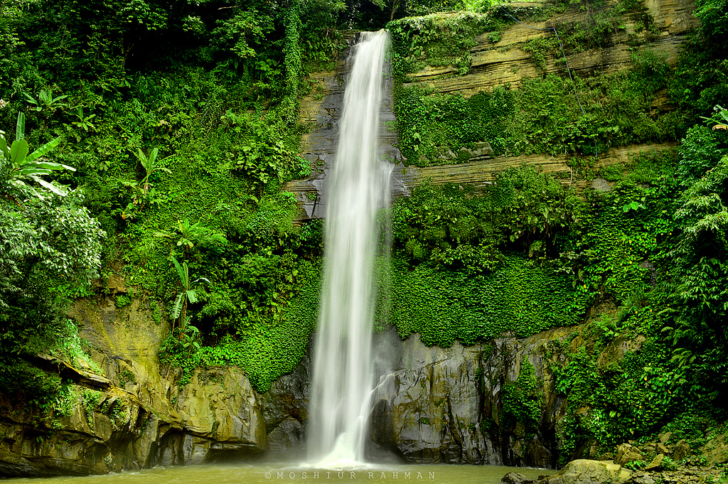 The best waterfalls: The Madhobkundo waterfall in Bangladesh. Photo by Moshiur Ratmon Mehdi, flickr