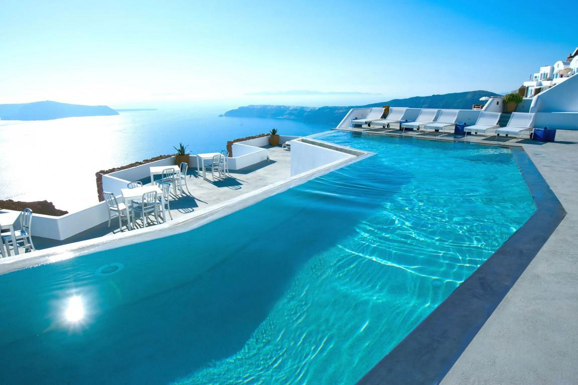 7 incredible swimming pools with amazing views