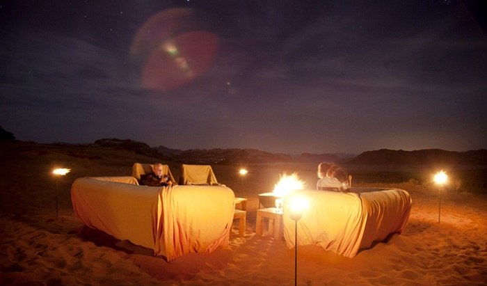 Enjoy the relaxed atmosphere is the isolated desert. Photo by blacktomato.com